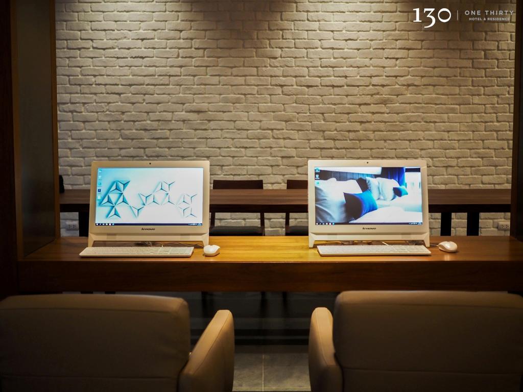 130 Hotel & Residence Банкок Екстериор снимка