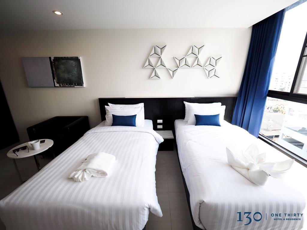 130 Hotel & Residence Банкок Екстериор снимка