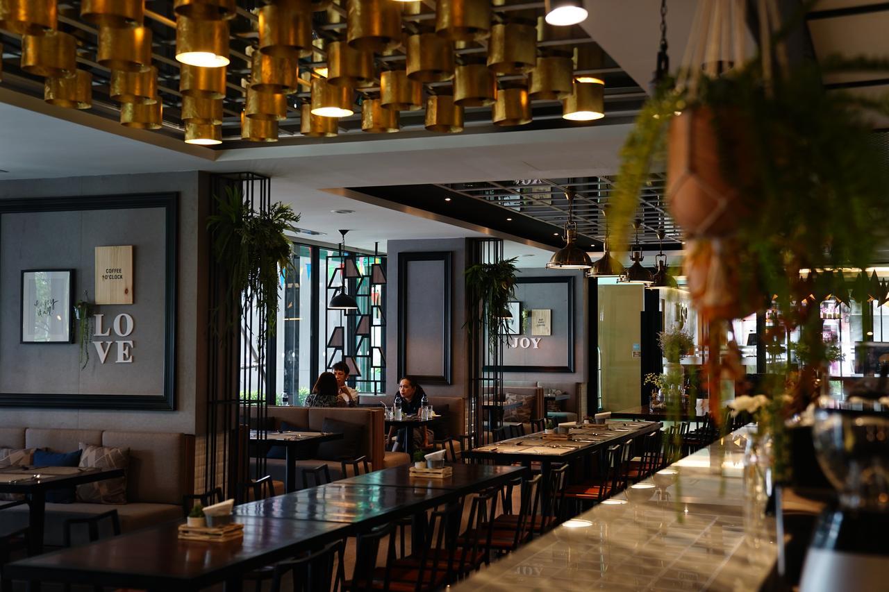 130 Hotel & Residence Банкок Екстериор снимка
