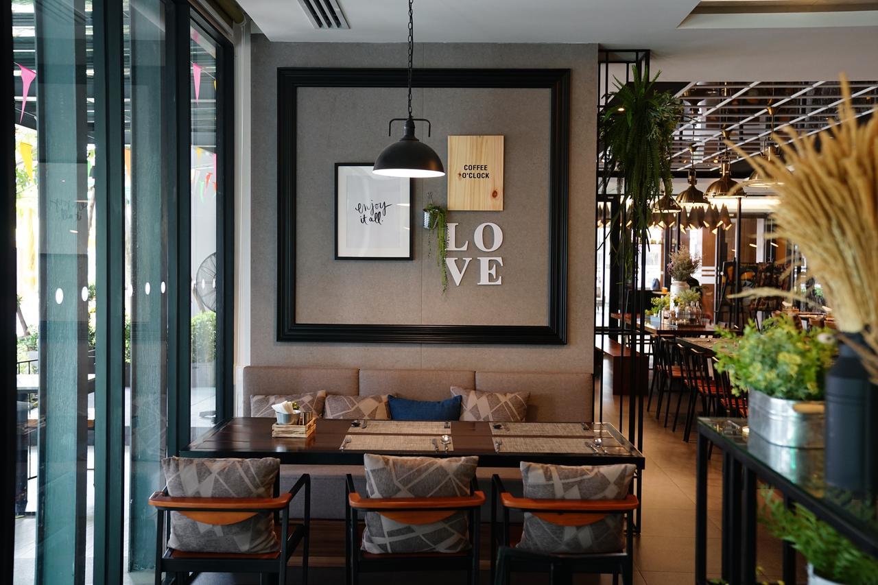 130 Hotel & Residence Банкок Екстериор снимка