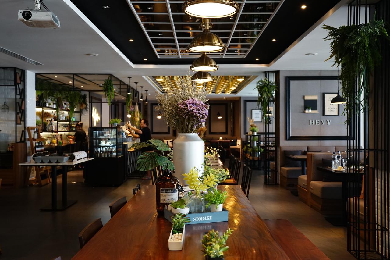 130 Hotel & Residence Банкок Екстериор снимка