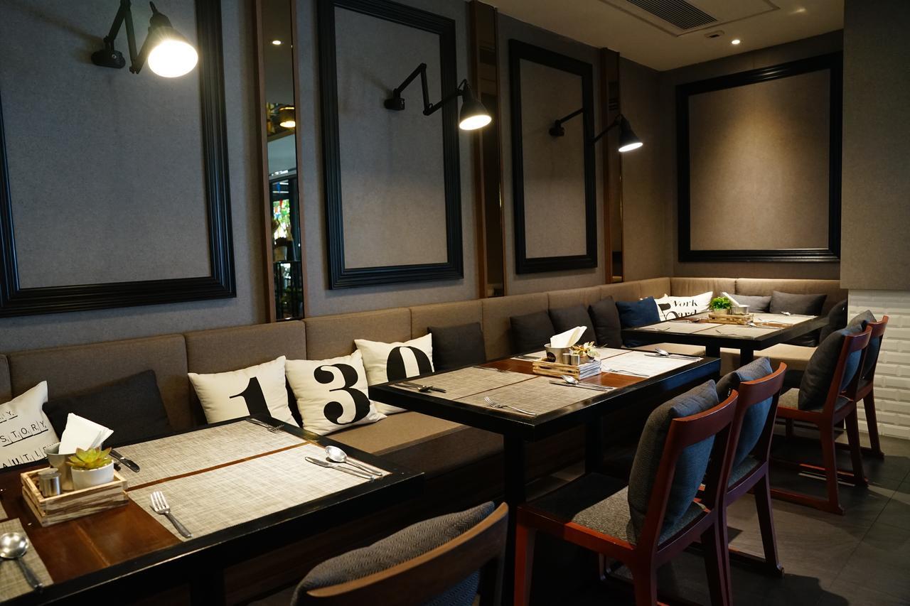 130 Hotel & Residence Банкок Екстериор снимка